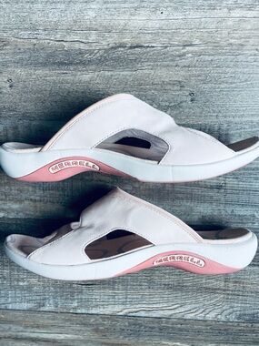 Merrell Pesaro Orthopedic Leather Slip-On Pink Sandals, Size 11